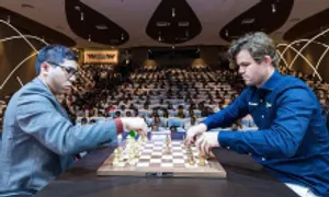 Carlsen lập cú đúp vô địch siêu giải Tata Steel